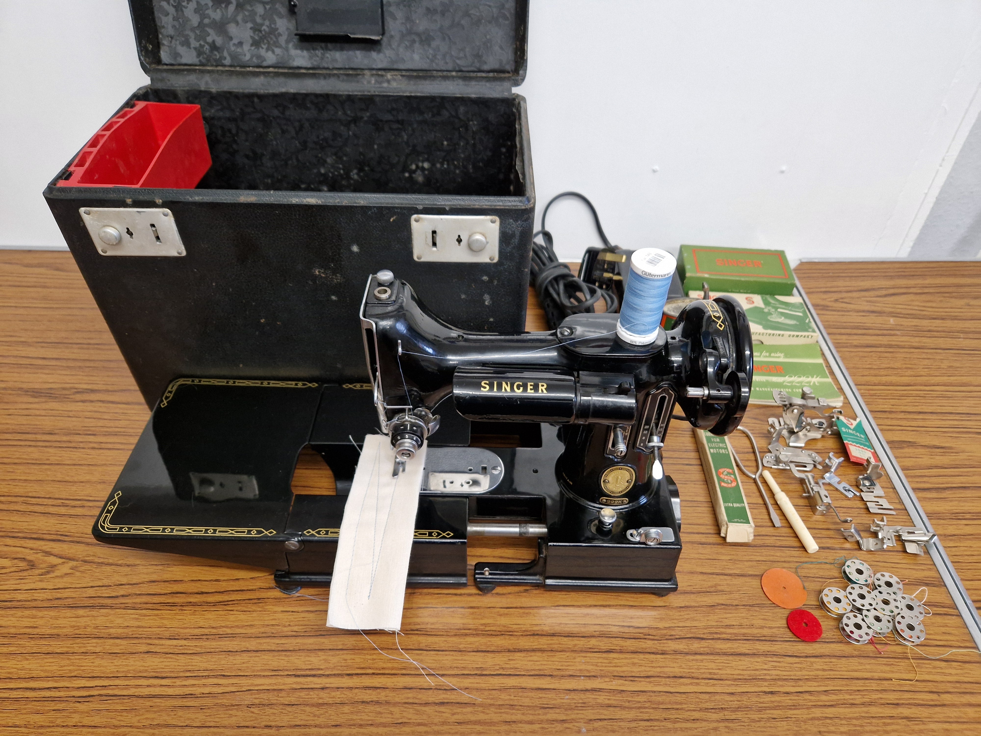 Pre-Loved Singer 222K Sewing Machine – Pembertons